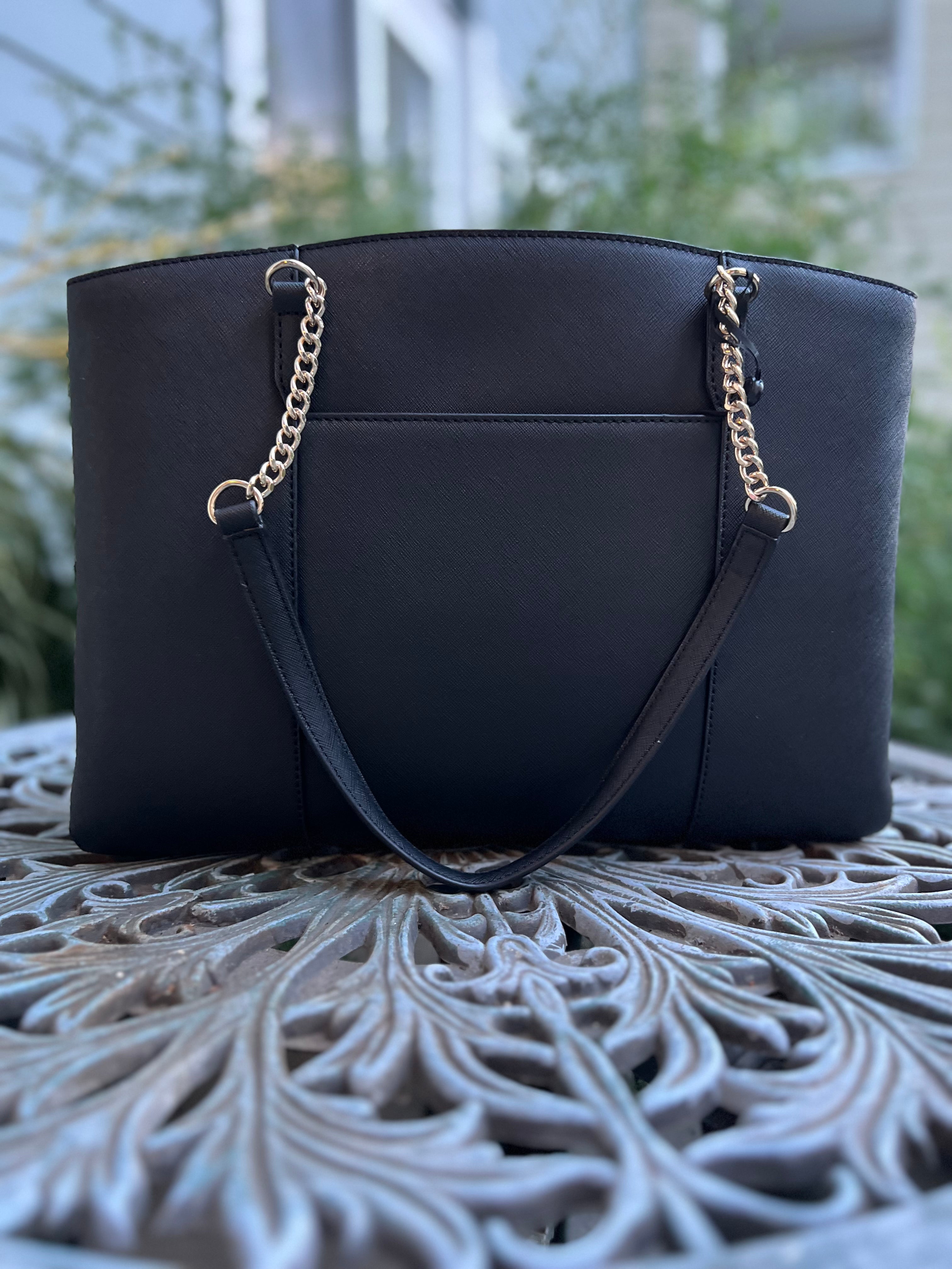 Classy DKNY new leather handbag.