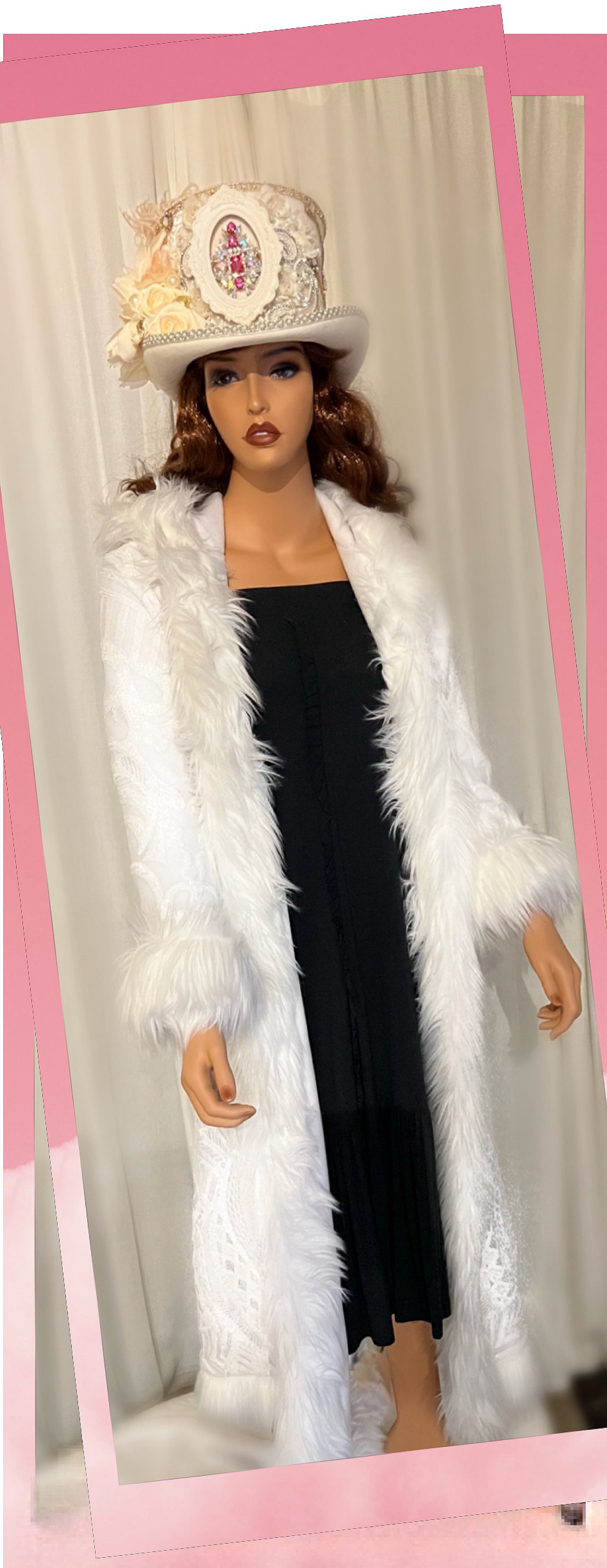 Breathtaking festival coat. New!