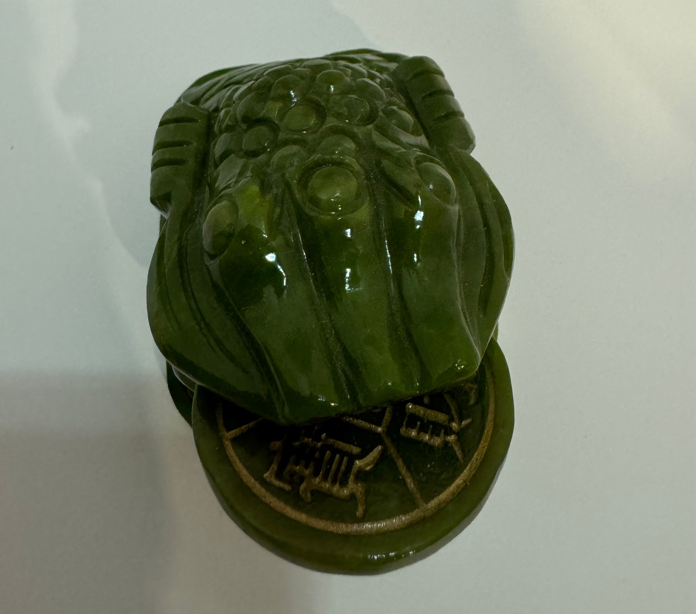 Jade lucky coin frog