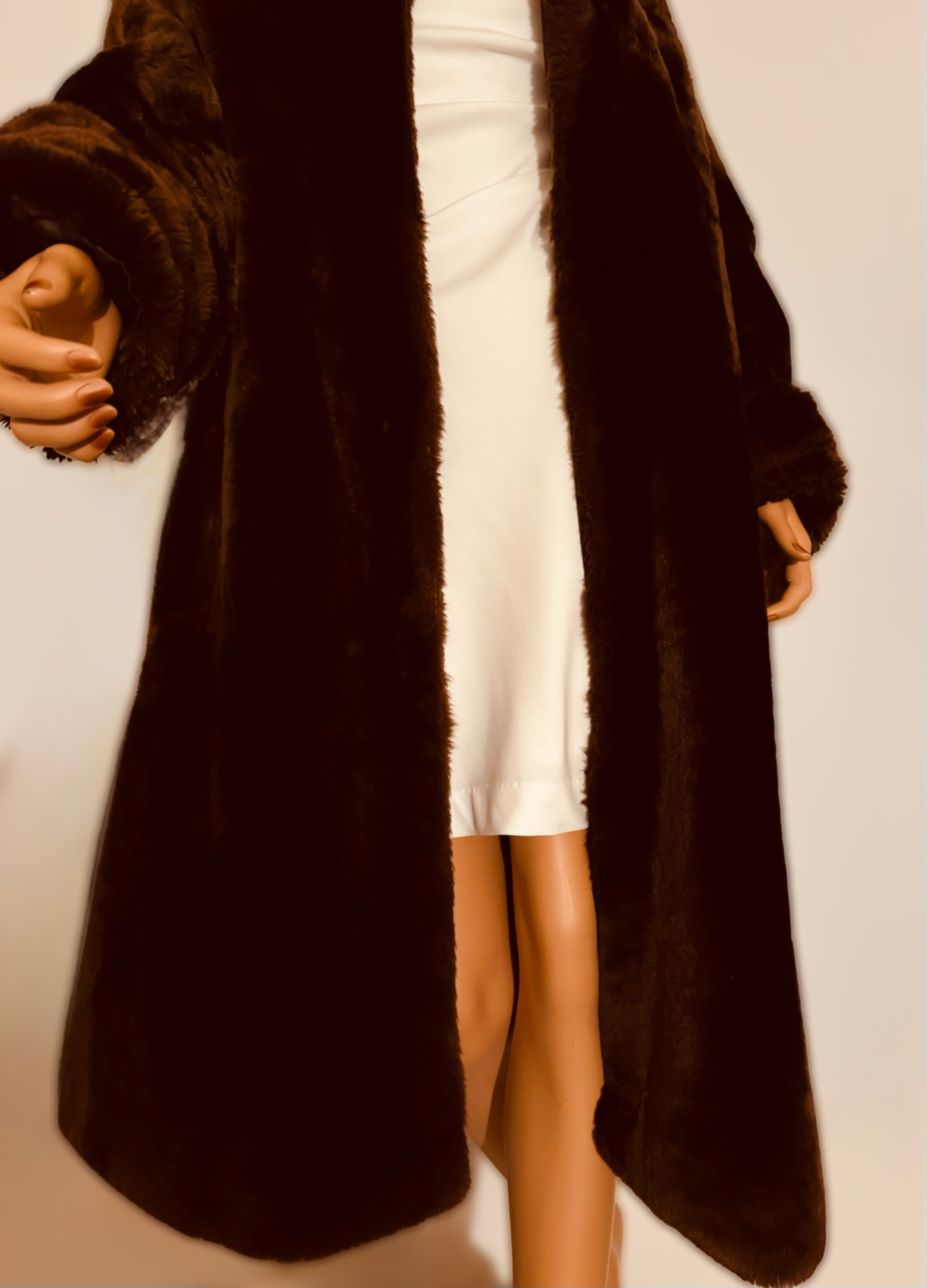 Vintage  shearling exquisite  coat . Rare find!