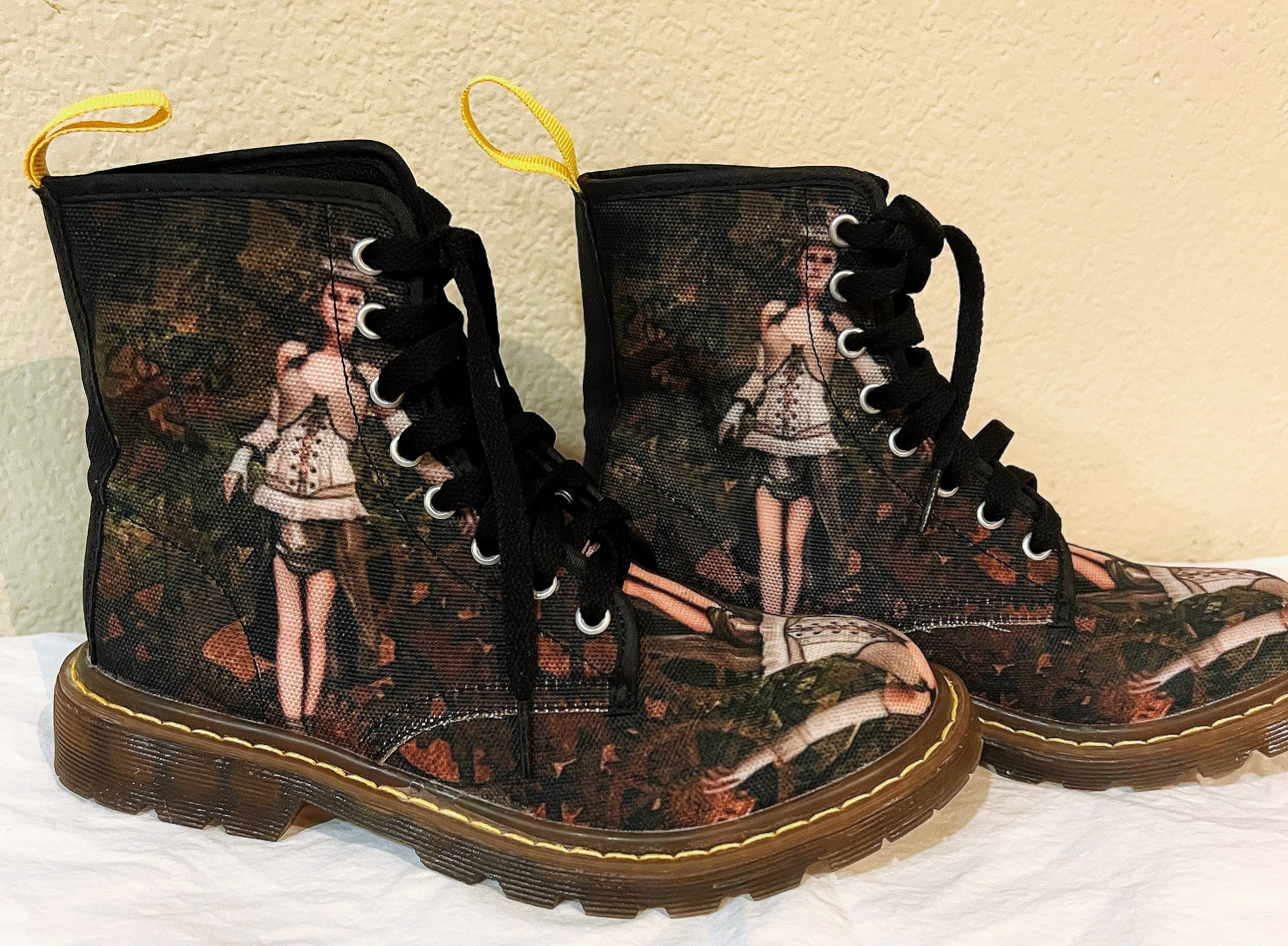 Cute story painted combat boots “Steampunk Style” size 6.5