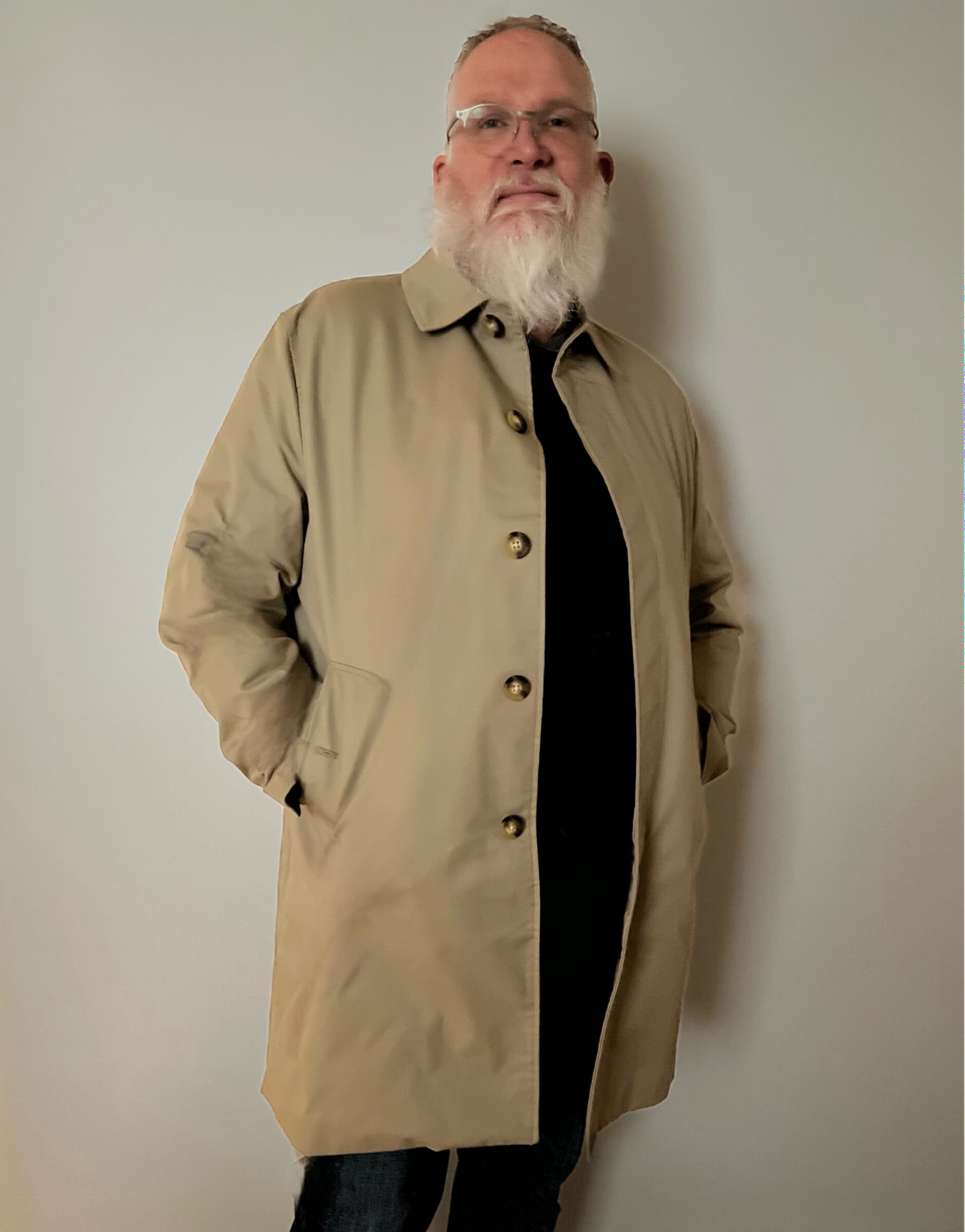 Men’s knee length coat with detachable lined vest.  sale $139.00 Famous name brand. Zara ,XL