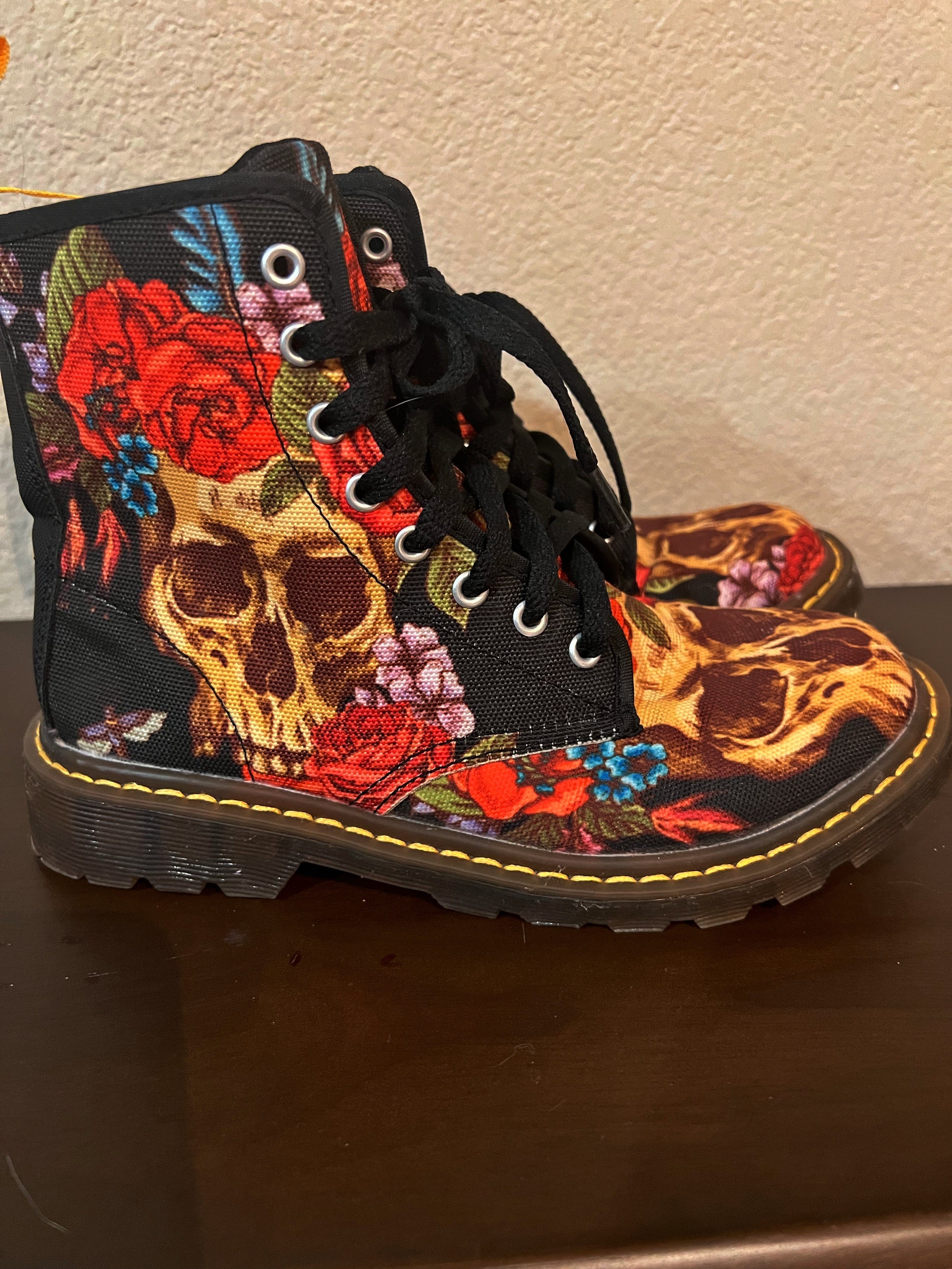 Sugar Skull combat style boots size 6.5