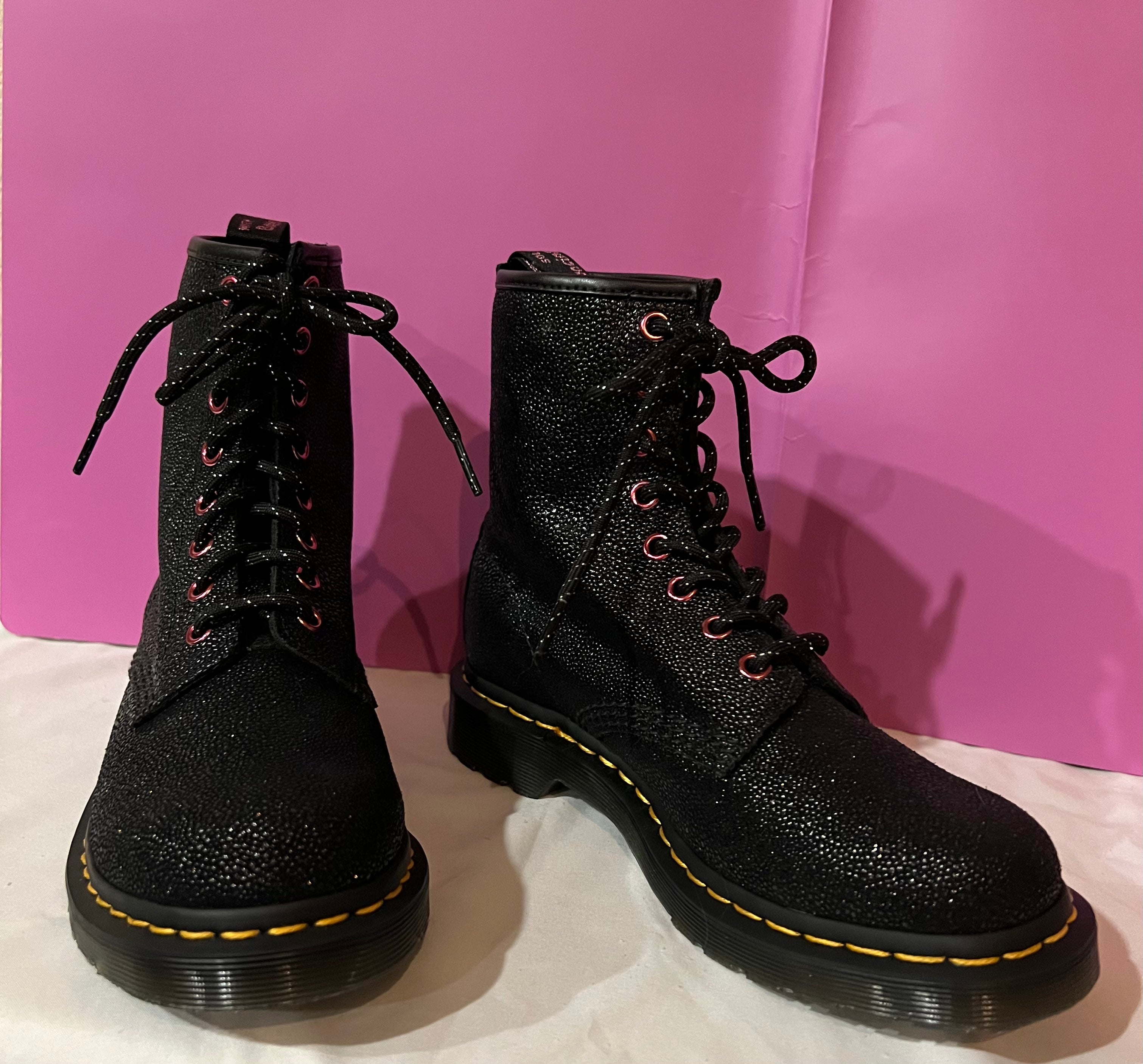 难得发现！ Doc Martens 原创气垫，弹跳灵魂。