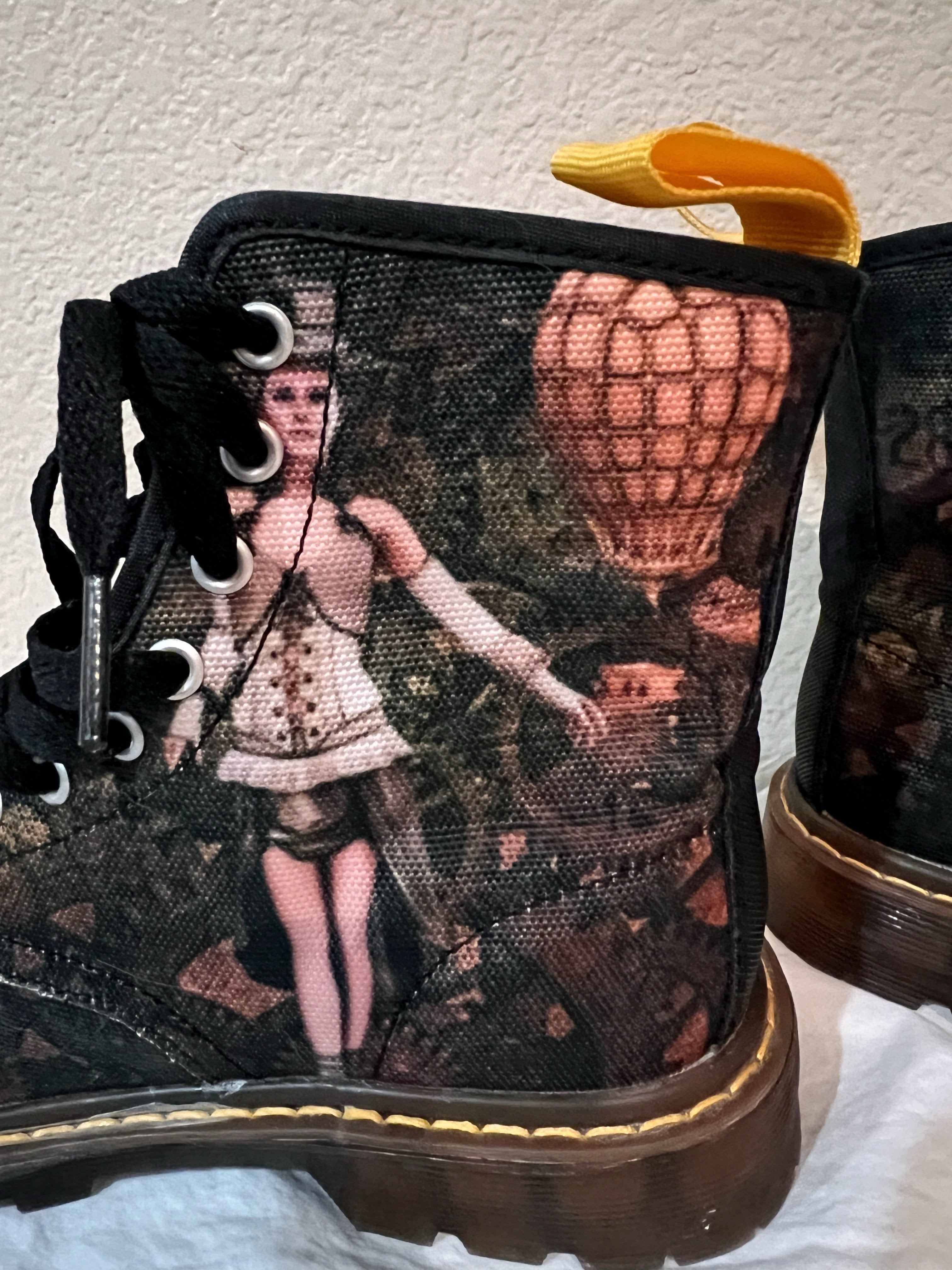 Cute story painted combat boots “Steampunk Style” size 6.5