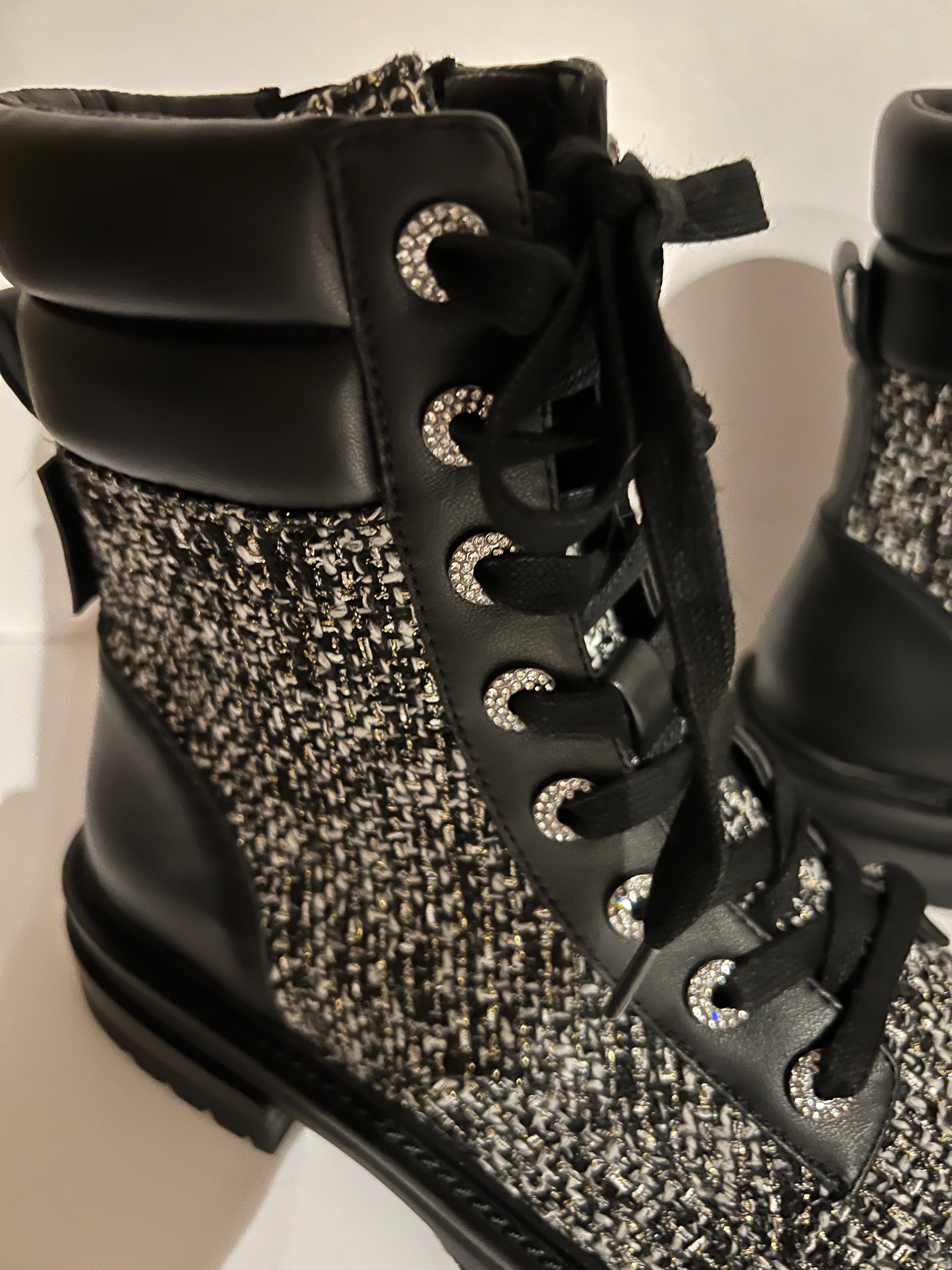 Adorable  famous name brand women’s combat boots